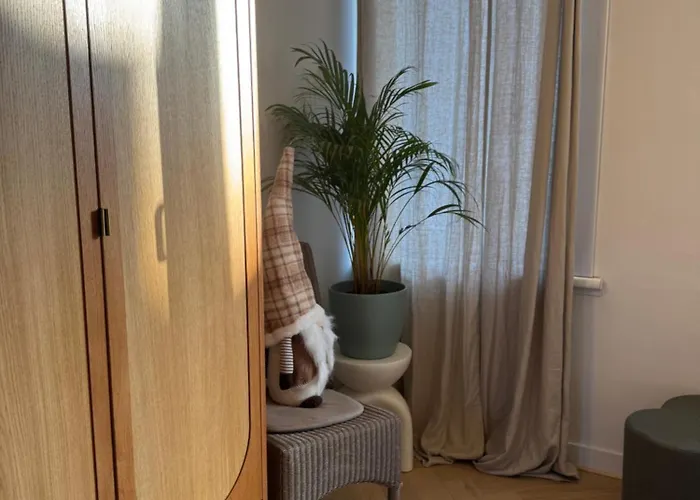 Huyze Elise Free Parking 홈스테이 *