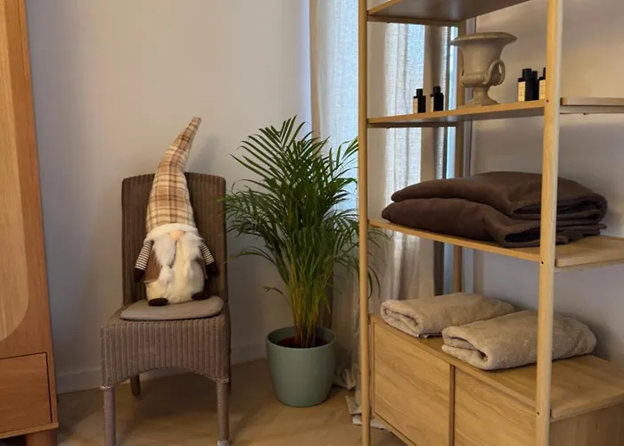 Huyze Elise Free Parking 홈스테이 *